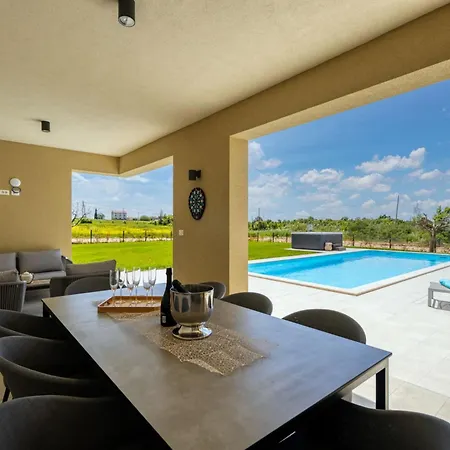 Stella By Interhome Vila