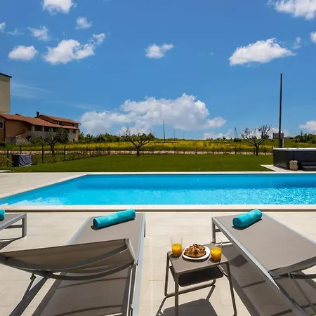 Villa Stella By Interhome Brtonigla