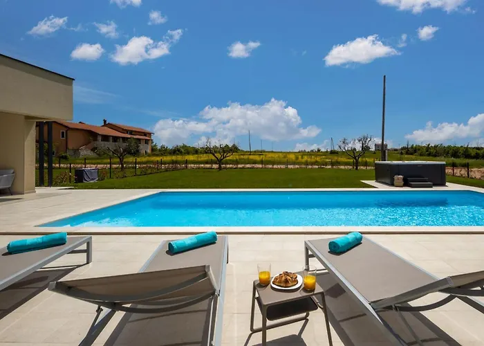 Villa Stella By Interhome Brtonigla